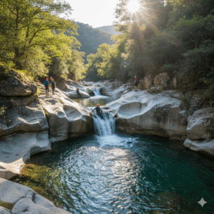 Canyoning aux cascades de Polischellu avec guide en Corse